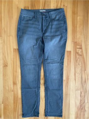 Santana Women's Skinny Jeans in Charcoal Gray